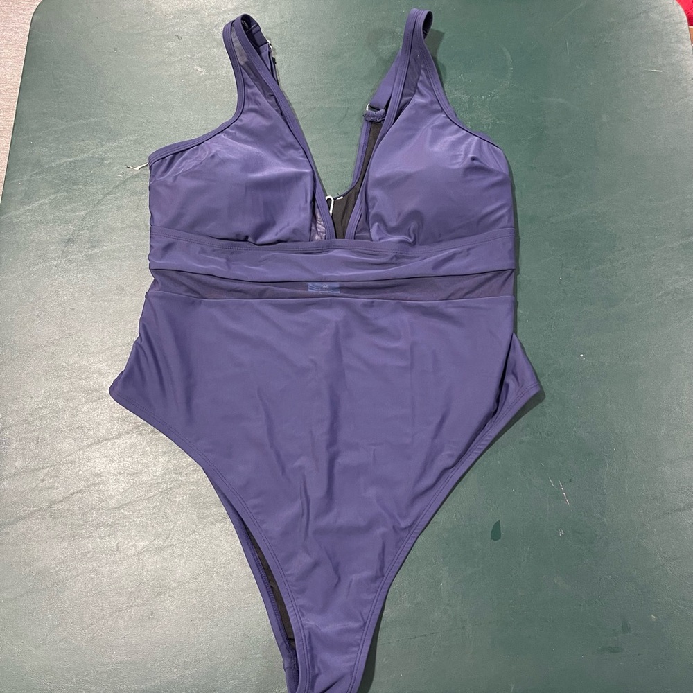 BNWT plus size navy blue swimsuit one piece size 2X by Cupshe